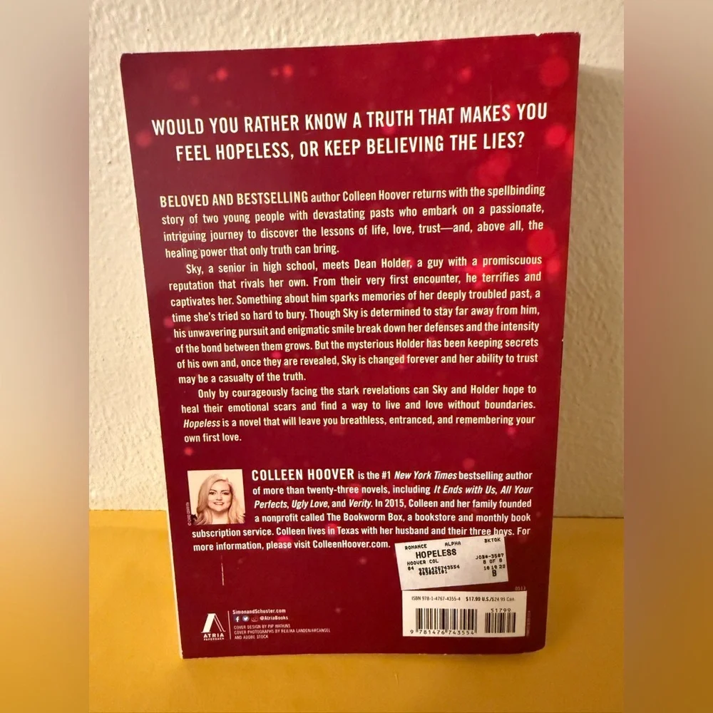 'Hopeless' Novel - Red Cover - Picture 2 of 2